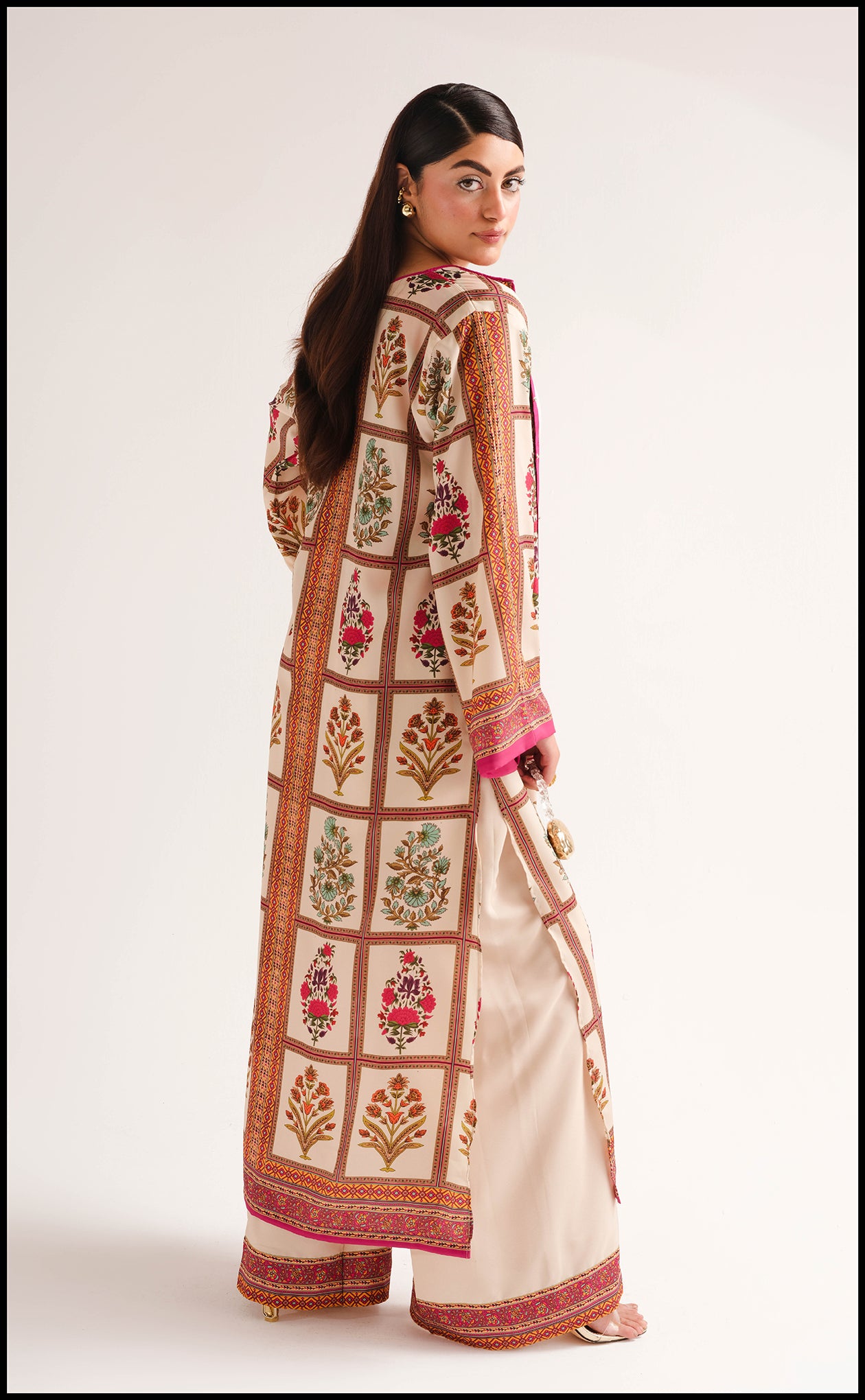 Thea Secondary image