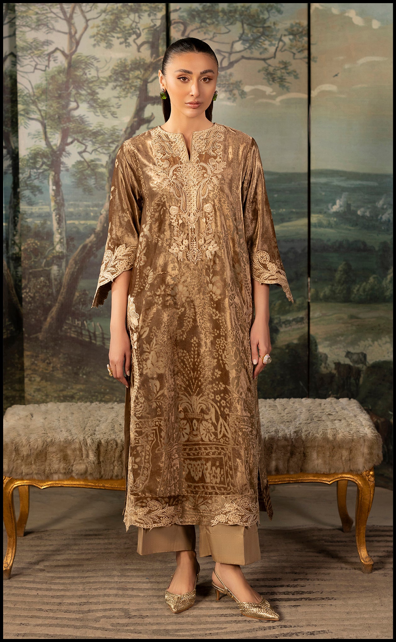 Sepia Treasure Main image