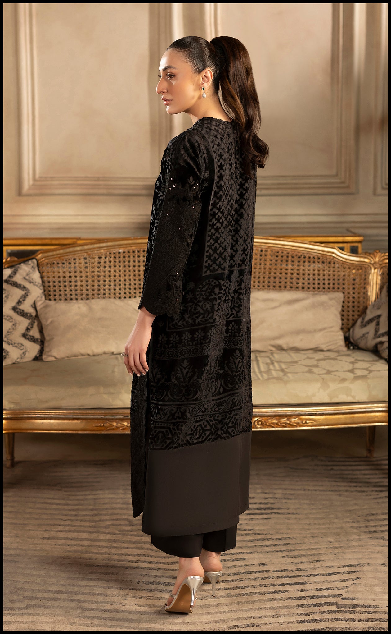 Smoky Sheen Secondary image