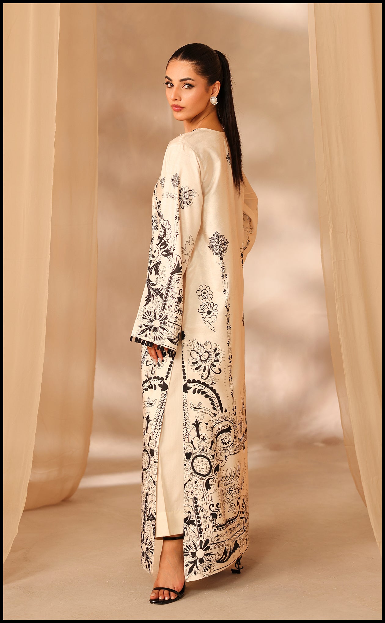 Moonlit Charm Secondary image