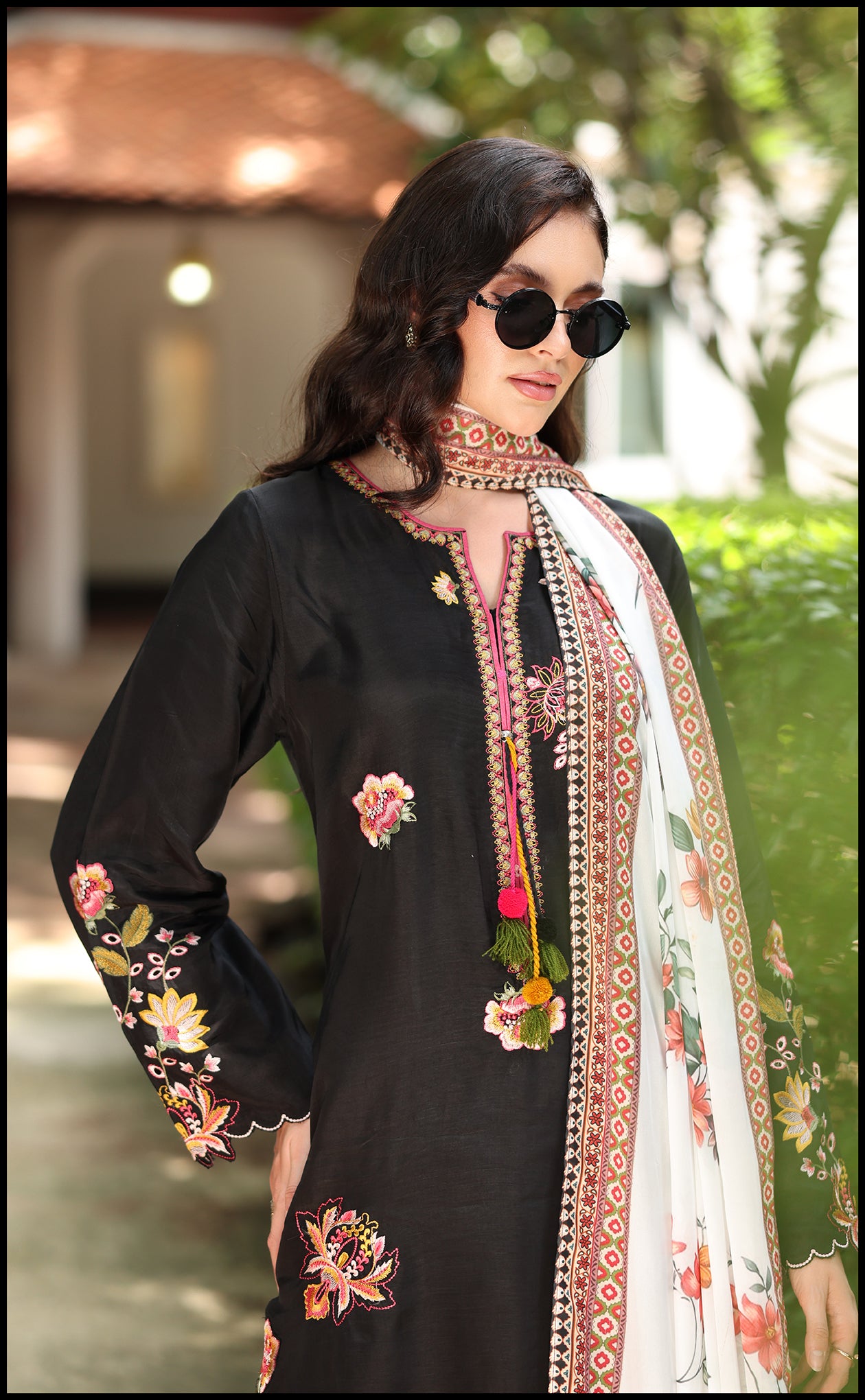 Noir Secondary image