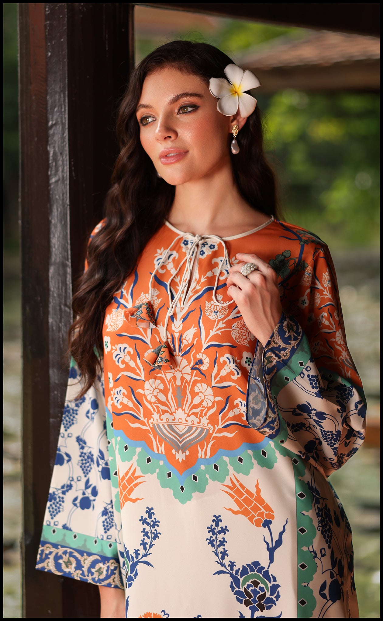 Amber Bloom Secondary image