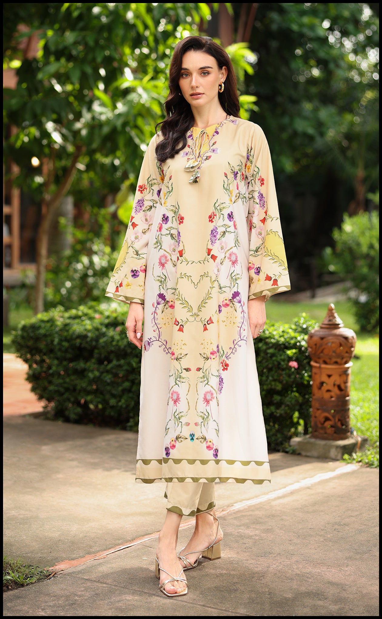 Olive Bloom Main image