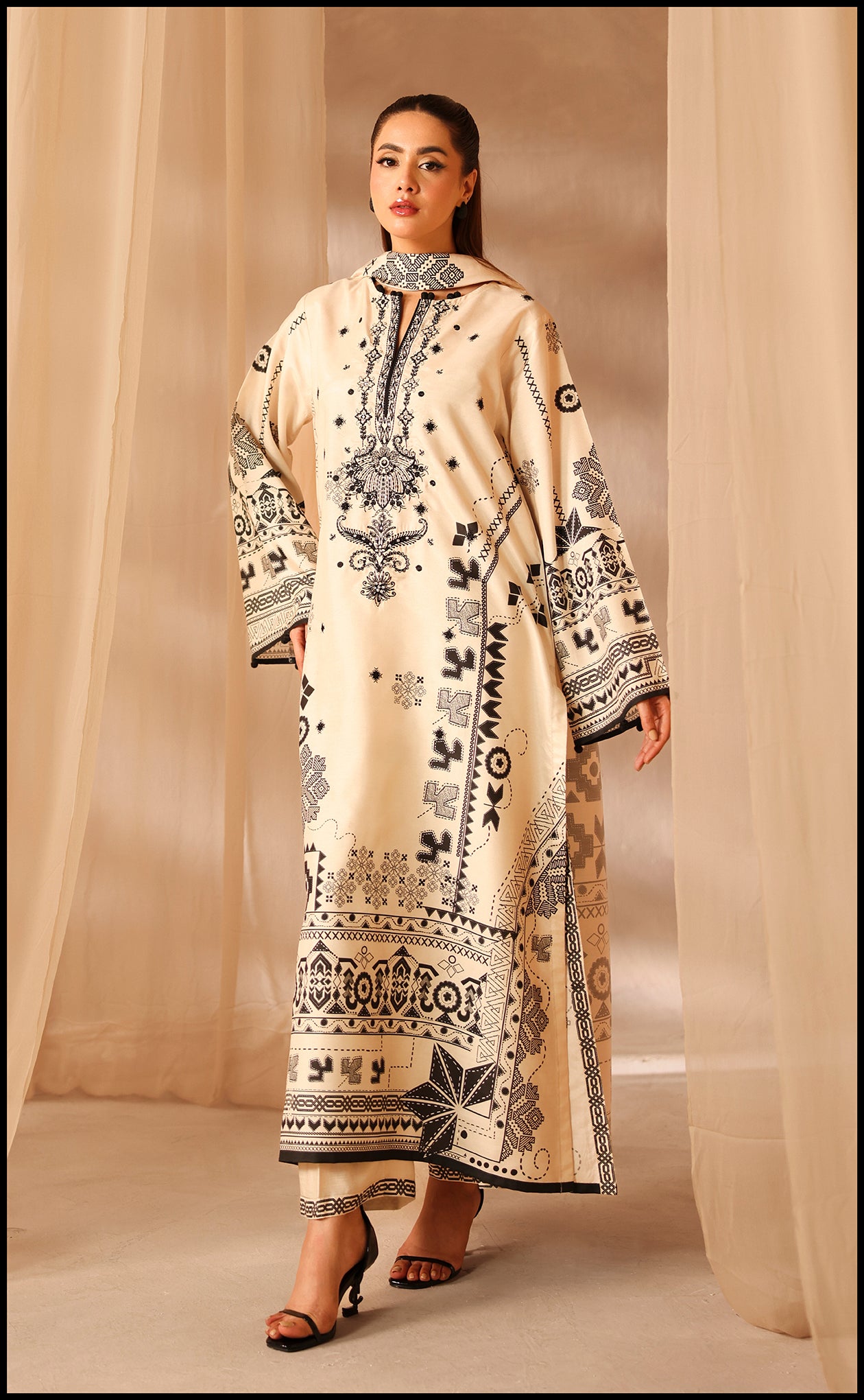 Noir Bloom Main image