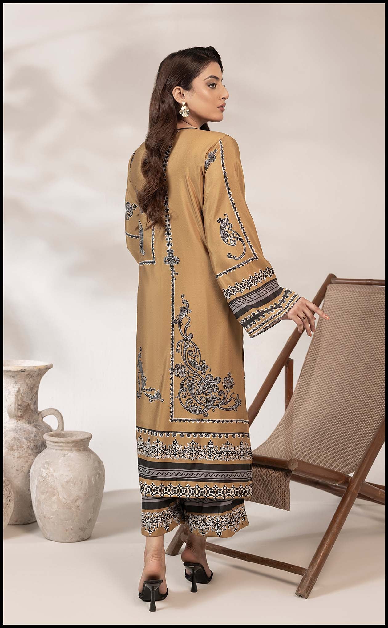 Golden Mustard Charm Secondary image