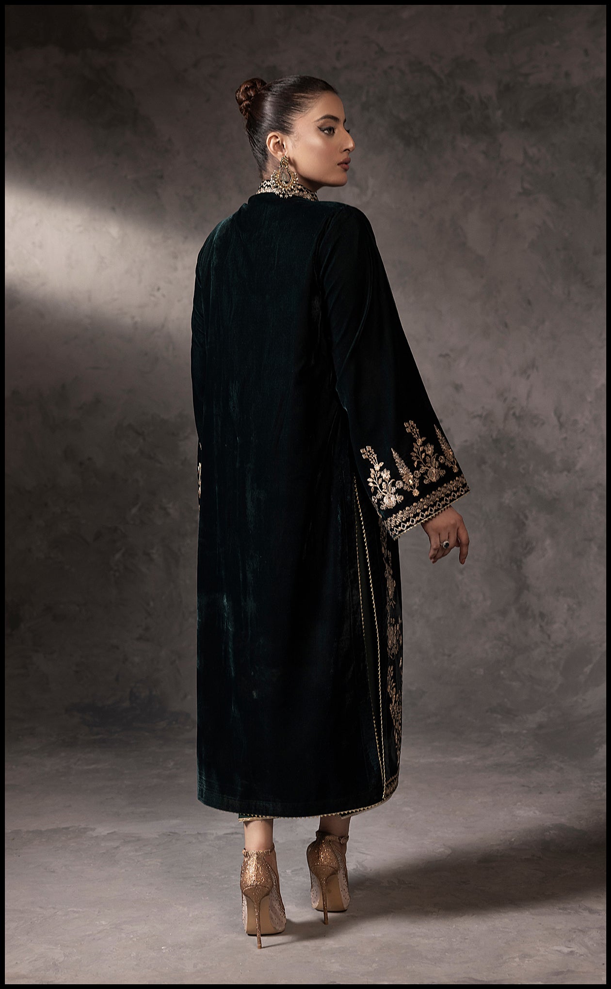 Emerald Luxe Secondary image